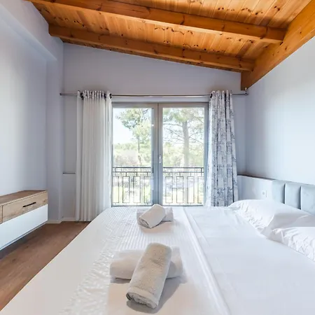 Beni's By Ps Appartement Golem (Tirana)