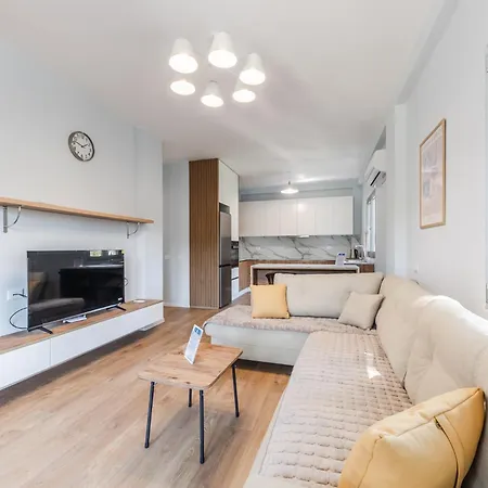 Beni's By Ps Apartmán Golem (Tirana)