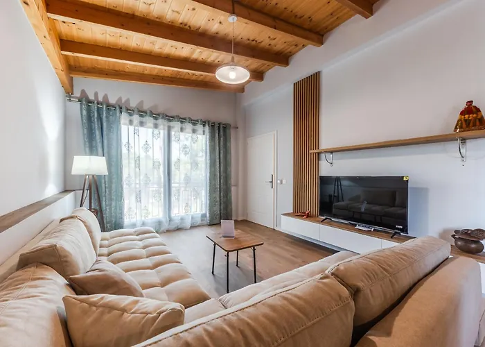 Beni's By Ps * Golem (Tirana)