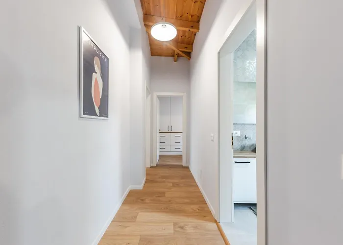 Beni's By Ps Daire *