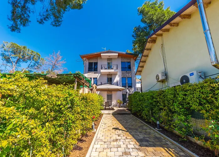 Beni's By Ps * Golem (Tirana)